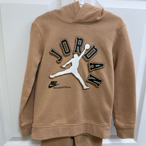 Air Jordan Tan Sweatsuit, Size 4 - Picture 4 of 5